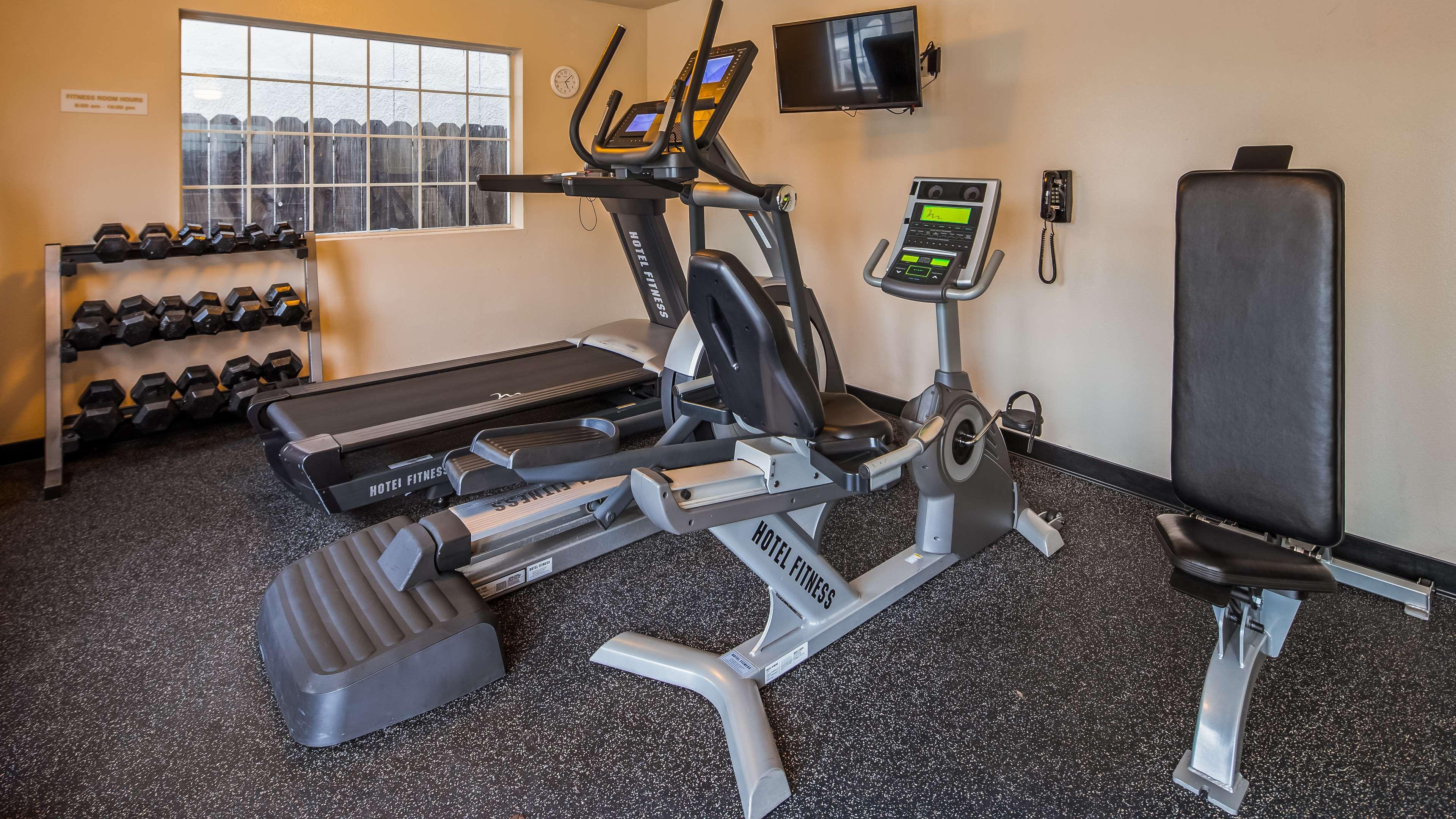 Best Western Luxury Inn Tracy Bagian luar foto