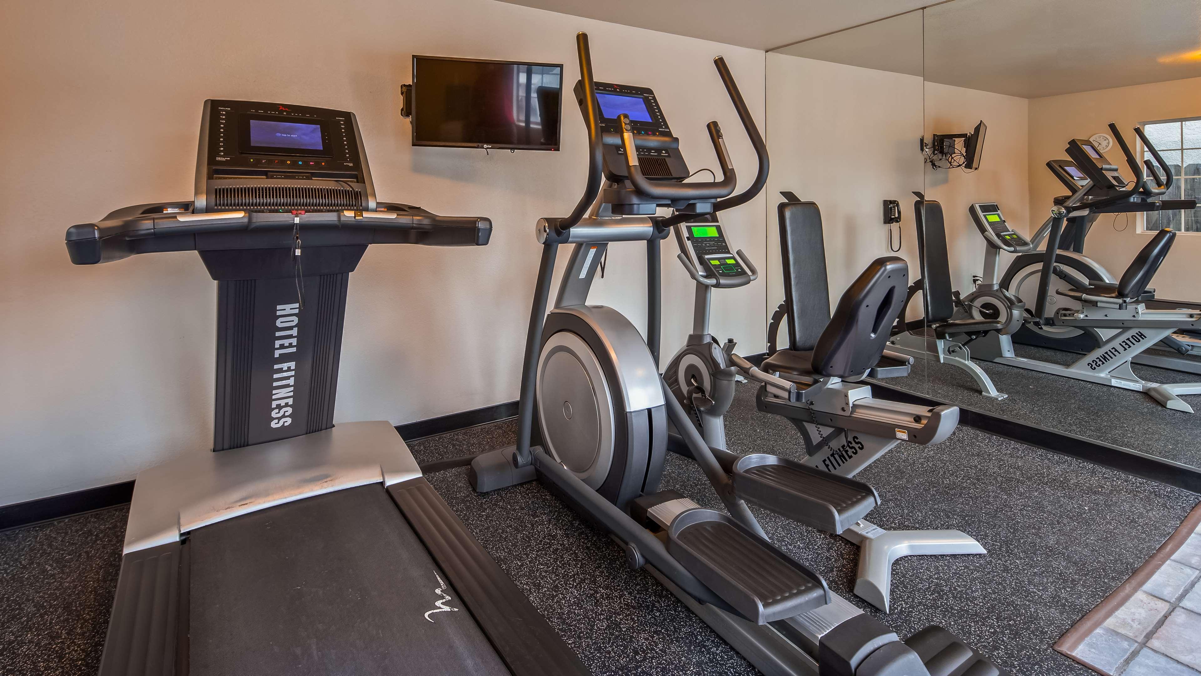 Best Western Luxury Inn Tracy Bagian luar foto