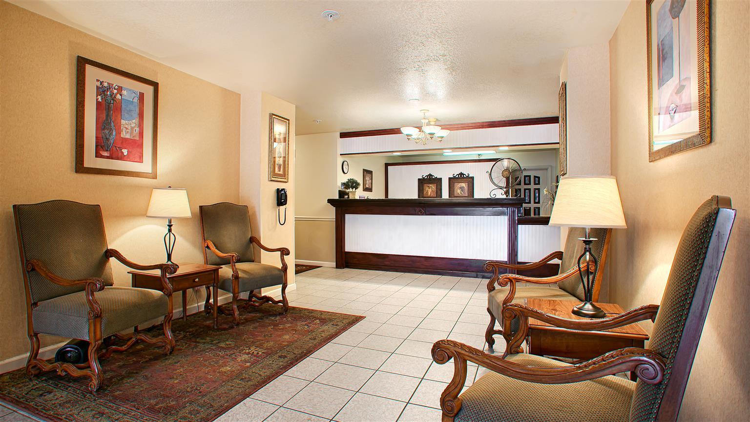Best Western Luxury Inn Tracy Bagian luar foto