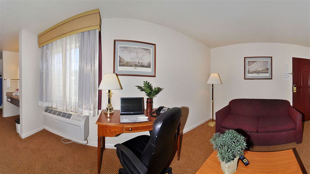 Best Western Luxury Inn Tracy Bagian luar foto